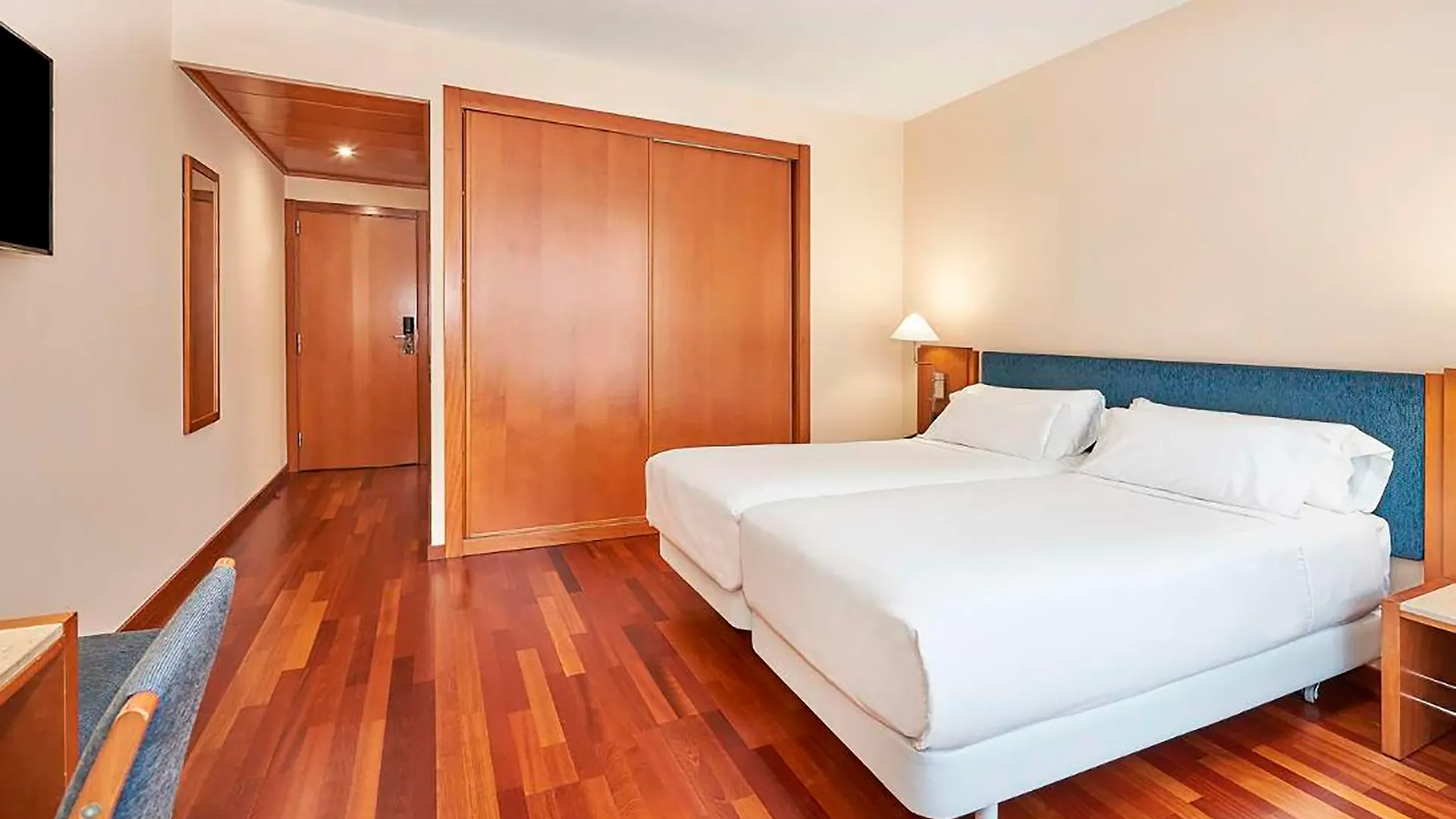 Отель Sercotel Cornella Barcelona Корнелья де Лиобрегат
